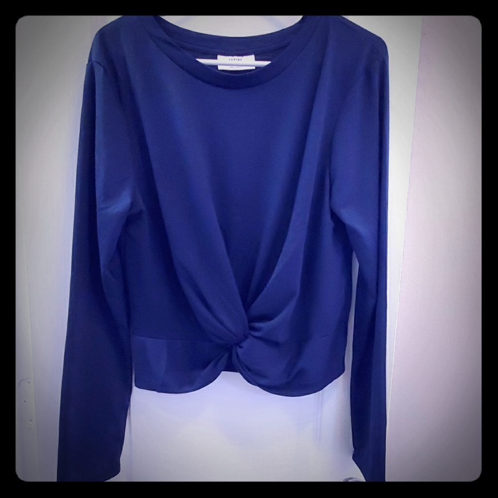 NWOT Front tie sweater